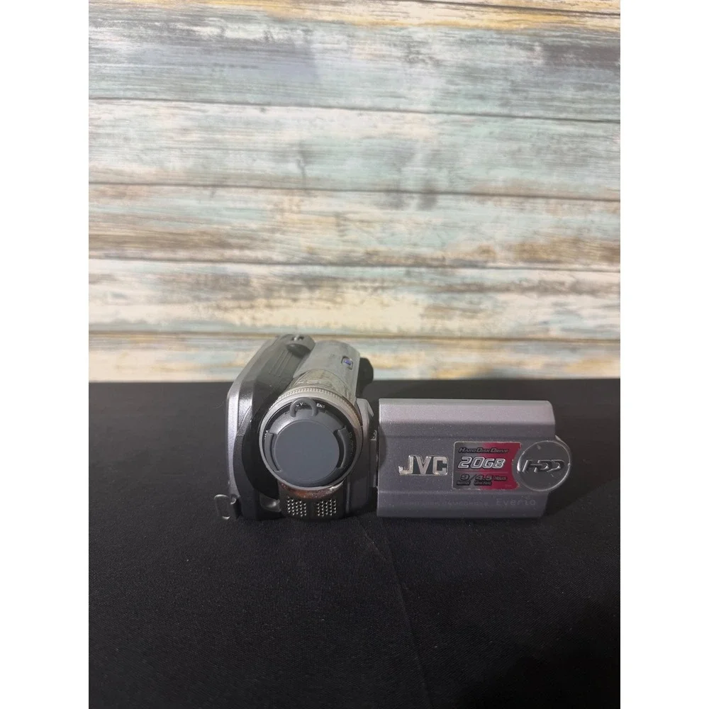 JVC Everio GZ-MG21U Camcorder 20GB Silver Good 32x Optical Zoom HDD SD Slot